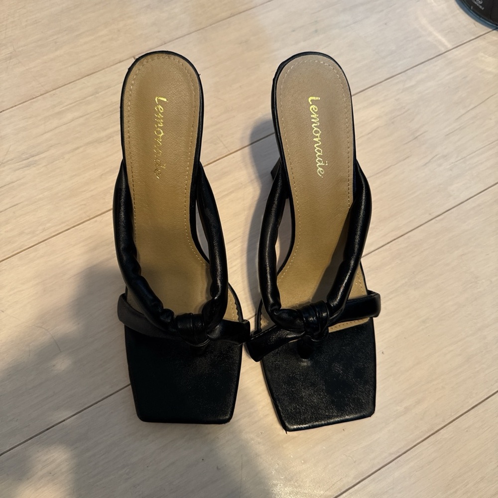Lemon Black Square-Toe Heels